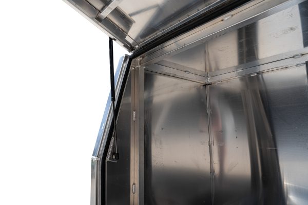Aluminium Ute Canopy with 1/4 Dog Box