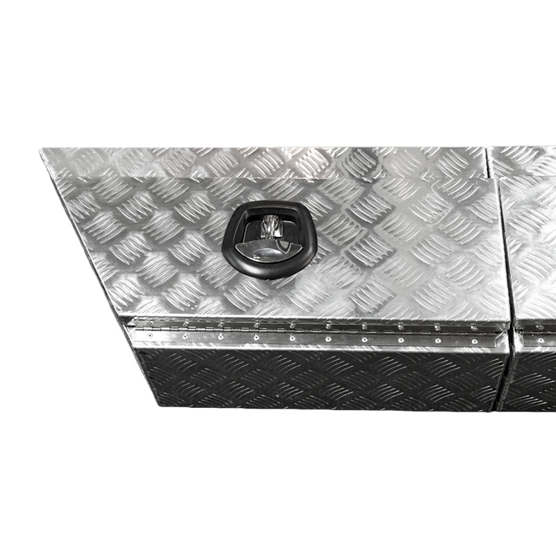600mm Flat Sheet Tapered Under Tray Tool Box & Flare Mud Guards 6 600mm Flat Sheet Tapered Under Tray Tool Box & Flare Mud Guards - Image 6