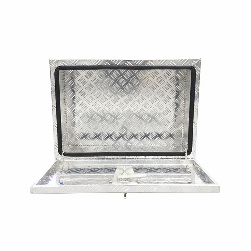 600x400x450mm Checker Plate Aluminium Under Tray Tool Boxes 3 600x400x450mm Checker Plate Aluminium Under Tray Tool Boxes - Image 3