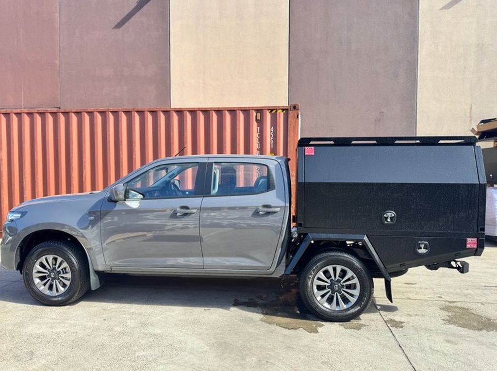 Why Tray and Canopy Setups Matter for Australian Utes During Winter 1 tray and canopy