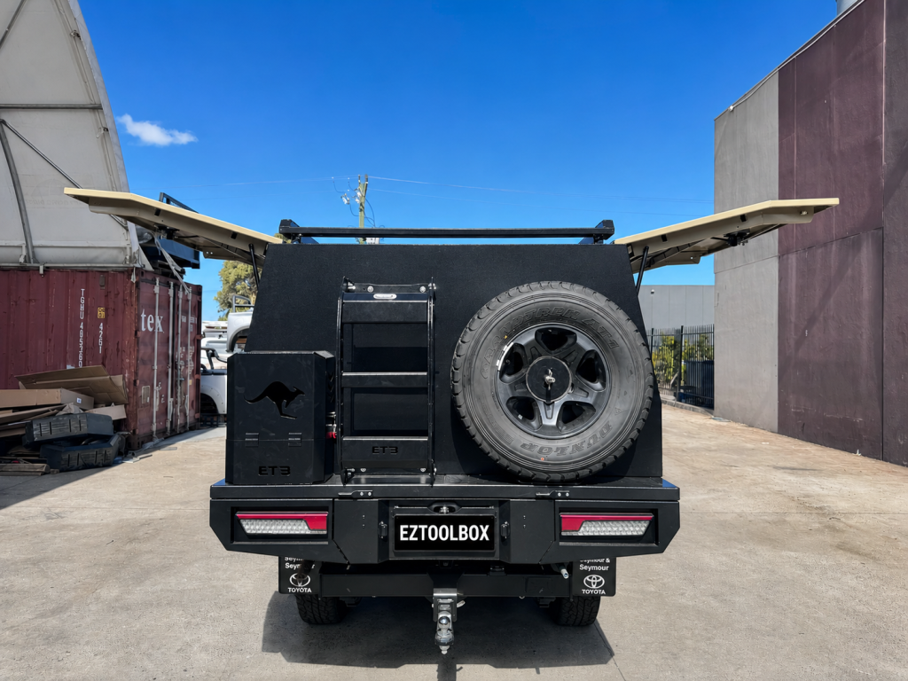 LC79 Tray and Canopy Setup with 1800mm Tray and 1600mm Canopy 1 blog LC79 tray and canopy setup 1
