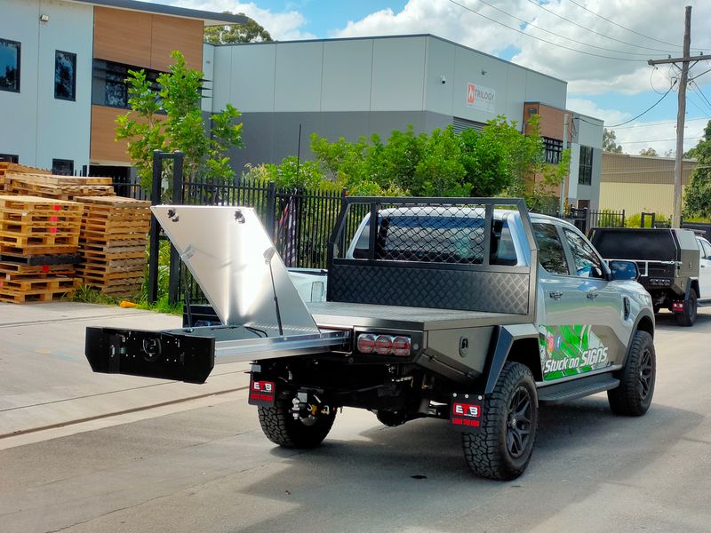 Ford Ranger 1800mm Tray with Drawers – Heavy Duty Aluminium Ute Tray with 800mm Headboard 1 Ford Ranger 1800mm Tray with Drawers
