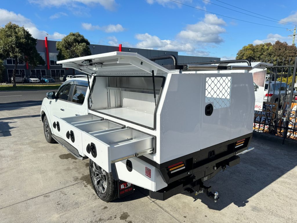 GWM 1800mm Tray Toolbox Setup with Twin Toolboxes and Mesh Gates 1 GWM 1800mm tray toolbox setup