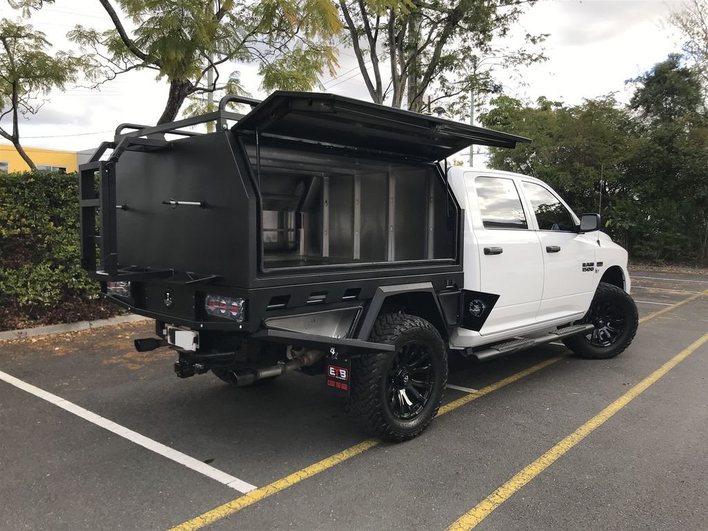 Service Body vs Tray and Canopy: Which Setup Is Right for Your Ute? 1 service body vs tray and canopy